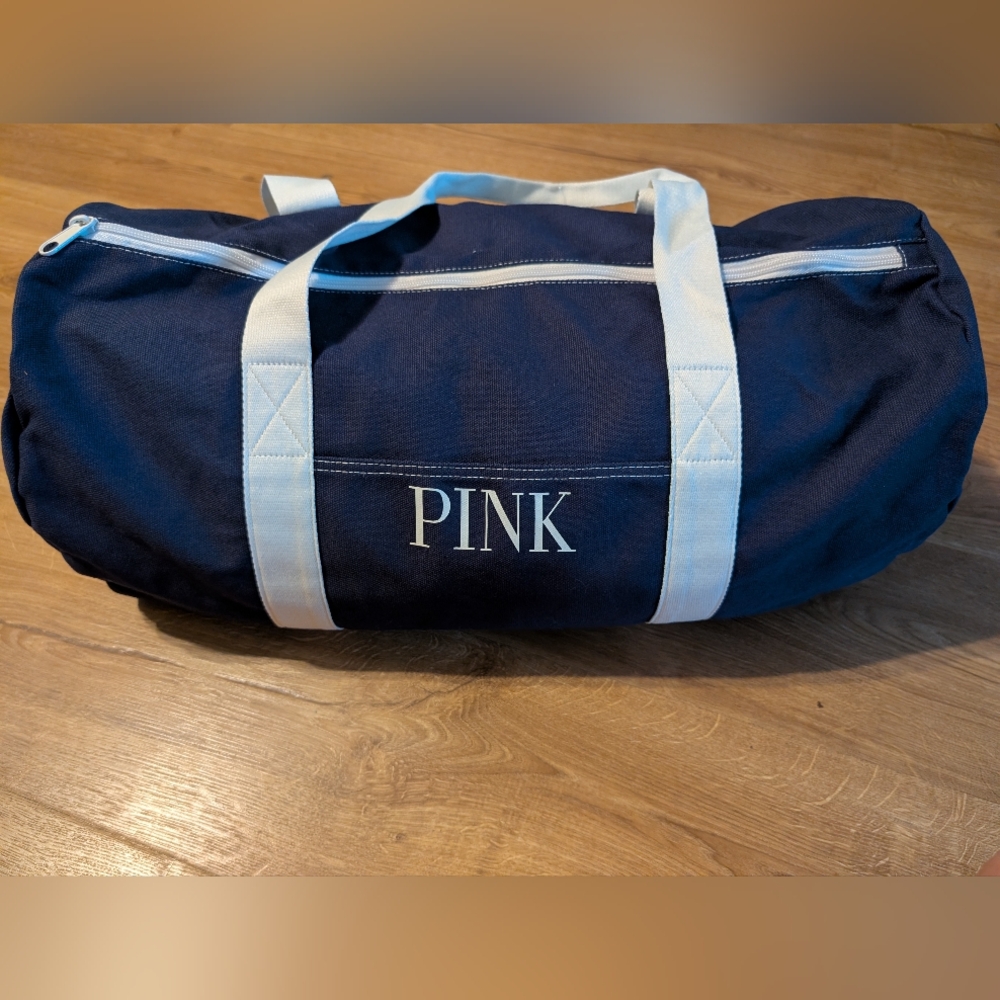 NWT Victoria's Secret PINK  navy blue duffle BAG‎